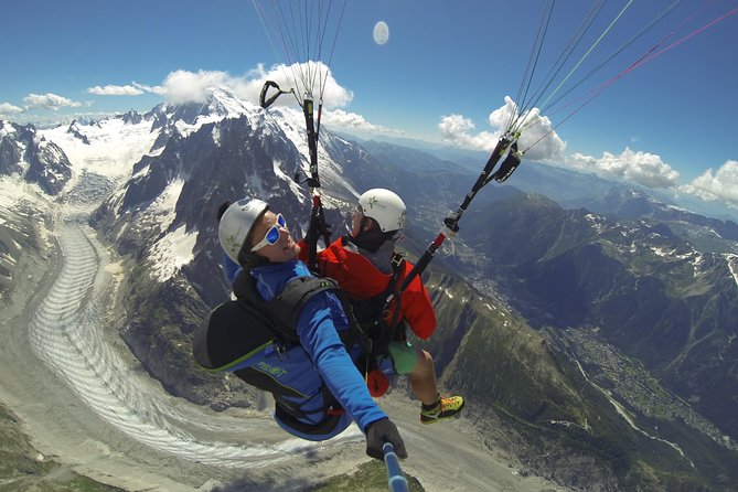 Acrobatic Paragliding Tandem Flight over Chamonix - Meeting Air Sports Chamonix at Planpraz