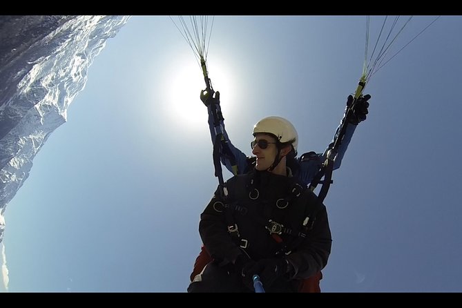 Acrobatic Paragliding Tandem Flight over Chamonix - Weight-based summer departure times