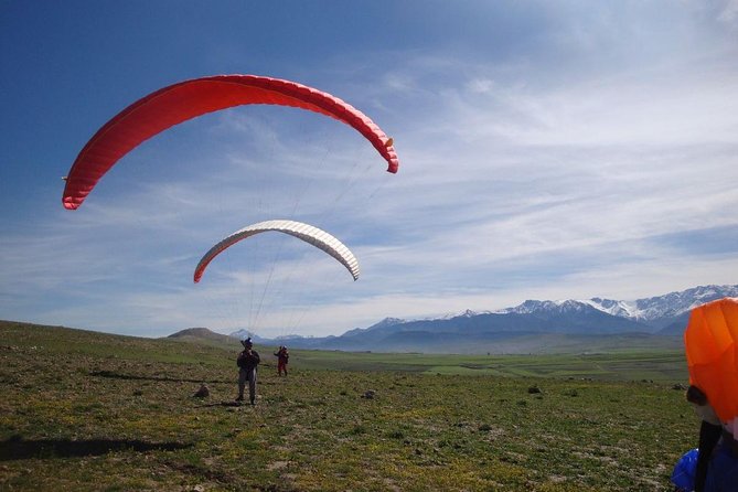 Agafay Desert Paragliding DUO Experience from Marrakech - How safe and beginner-friendly does it feel?