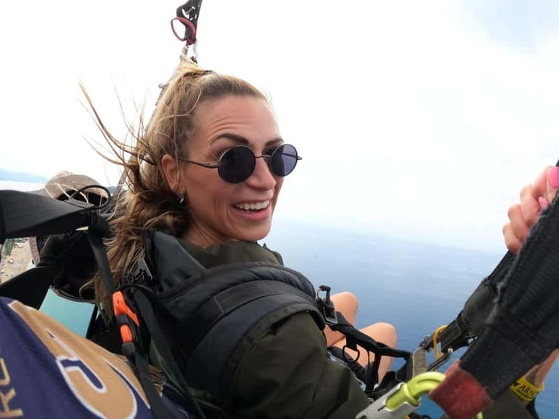 Alanya: Tandem Paragliding Experience with Video Option - From hotel pickup to the mountain launch