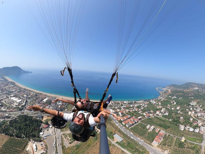 Alanya: Tandem Paragliding Flight to Cleopatra Beach - Who will enjoy this most
