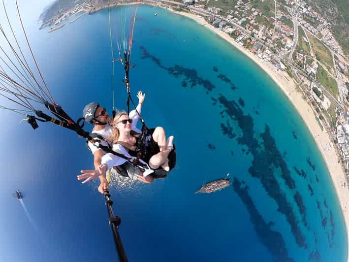 Alanya: Tandem Paragliding Flight to Cleopatra Beach - The takeoff: a 15 to 25 meter run