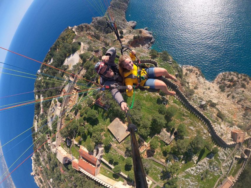 Alanya: Tandem Paragliding from 700m with Meeting or Pick Up - Should you book it?