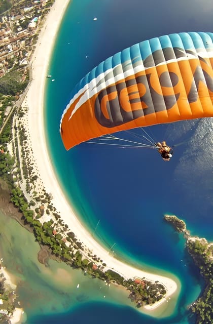 Antalya/Side : Paragliding in Alanya with Optional Transfer - Landing safely on the sand