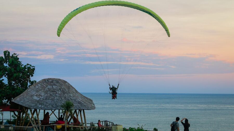 Bali: Nusa Dua Tandem Paragliding with Certified Pilot - What the Pilot Does and What You Do