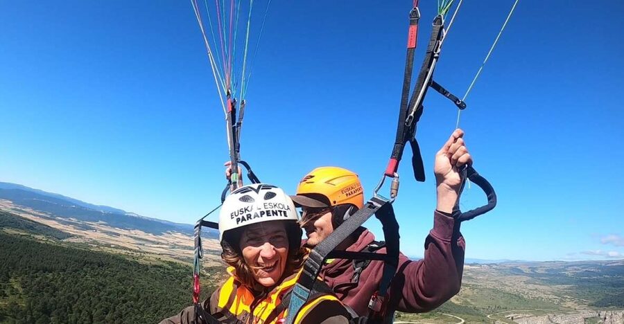 Bilbao: Vuelo en Parapente en la costa de Sopelana y Getxo - Flying above the Biscay coast