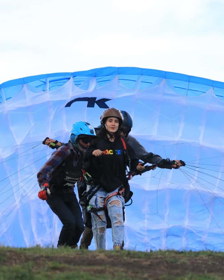 Bogota: Paragliding activity in La Calera with transfers - Why the Tomine Reservoir flight is the real draw