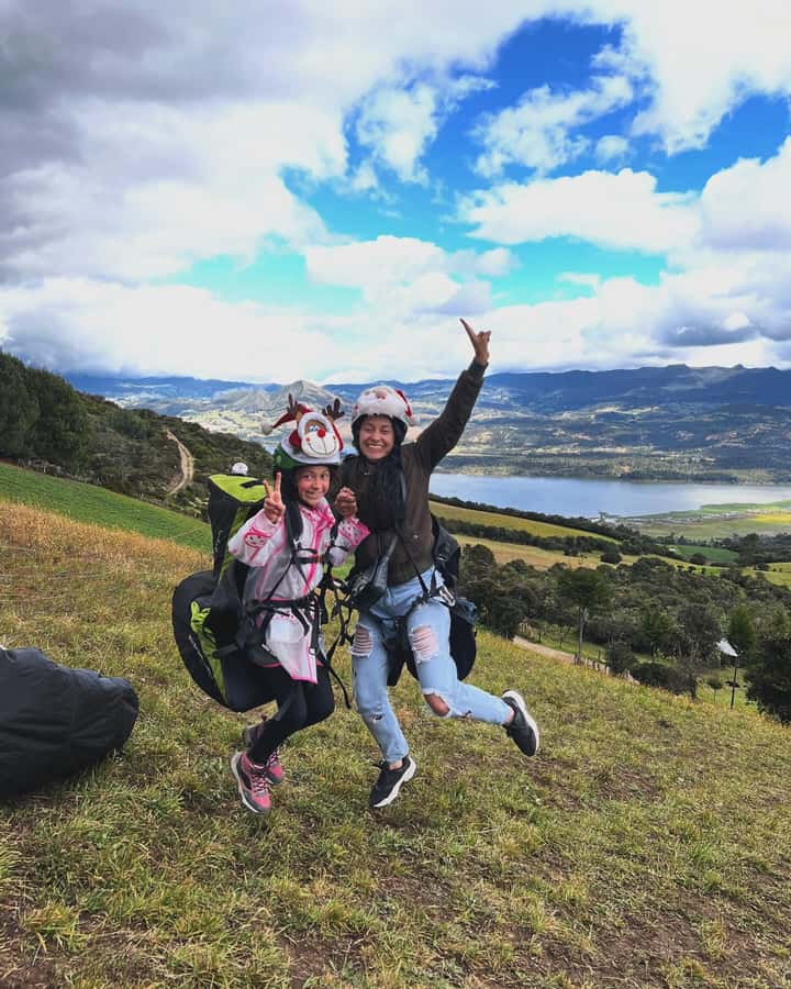 Bogota: Paragliding Flight Ticket in Guatavita - The takeoff and the first few minutes