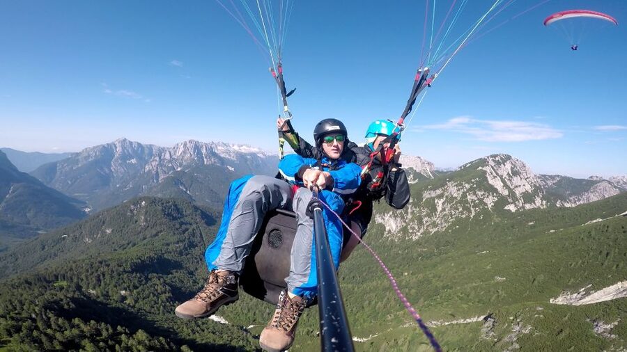 Bovec: Tandem paragliding in Julian Alps - Meeting in Bovec and reaching the takeoff