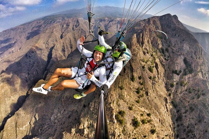 BRONZE tandem paragliding flight in South Tenerife, free pick up - A moving view of Costa Adeje and Tenerife