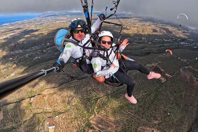 BRONZE tandem paragliding flight in South Tenerife, free pick up - Who will enjoy this flight most