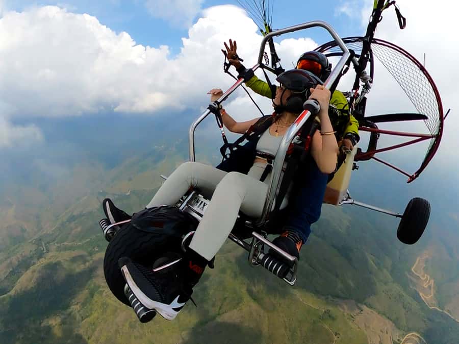 Cali: Paratrike Flight - Paragliding - What to wear and what to leave behind