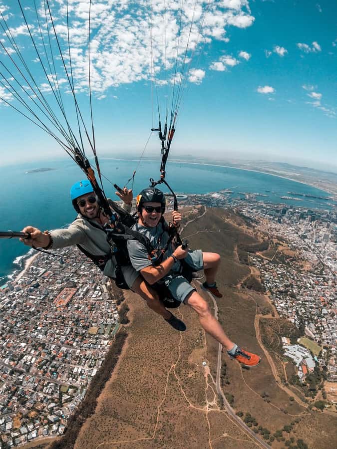 Cape Town: Tandem Paragliding Flight with the Experts - Six to fifteen minutes in the air