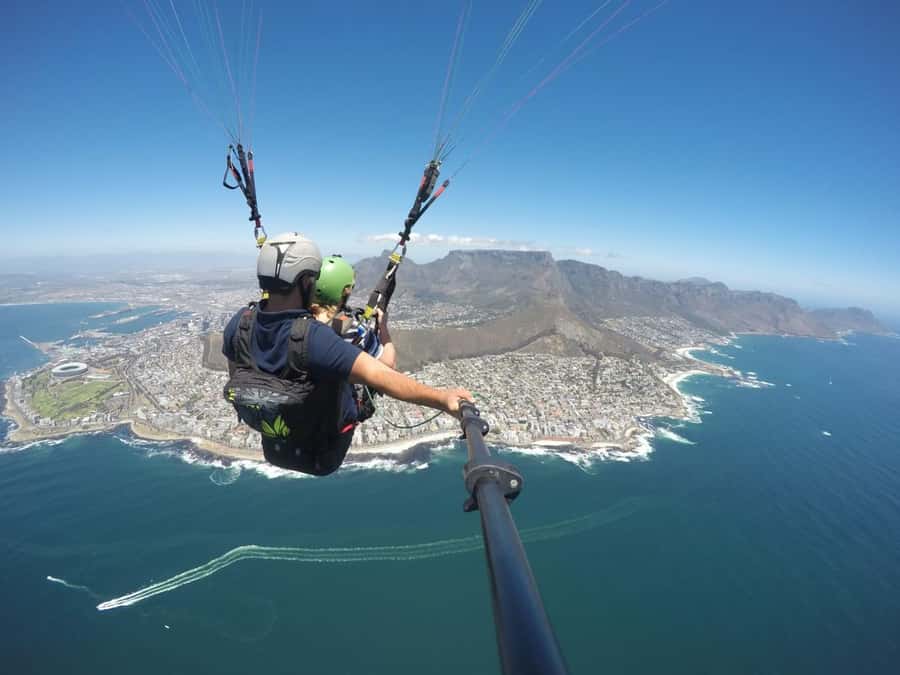 Cape Town: Tandem Paragliding with views of Table Mountain - Meeting Witness beside the Signal Hill car park