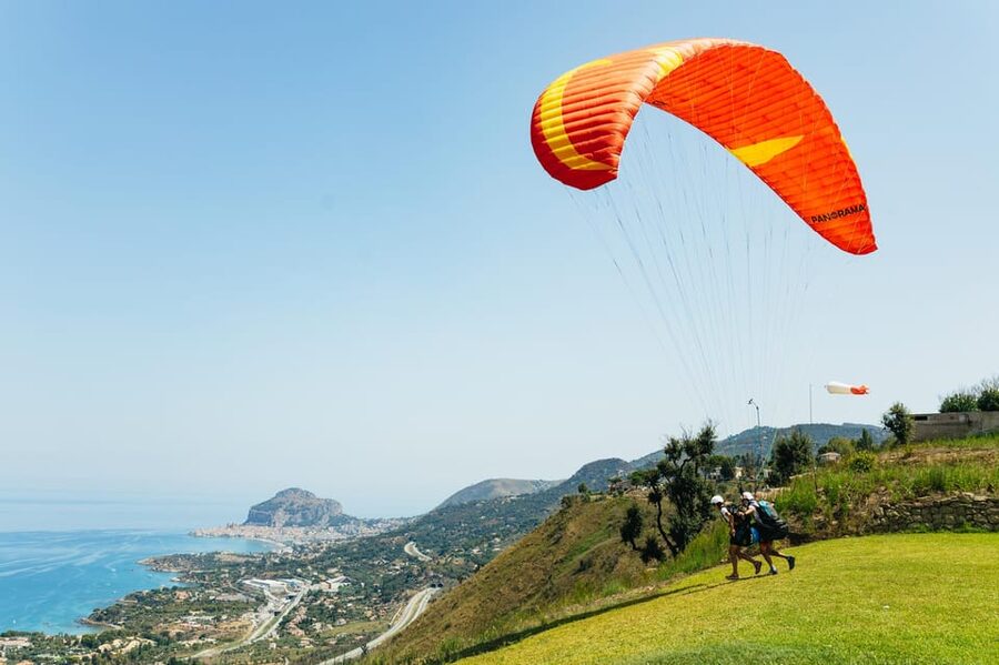 Cefalù: Tandem Paragliding Flight and GoPro13 Video - The feeling of leaving the ground