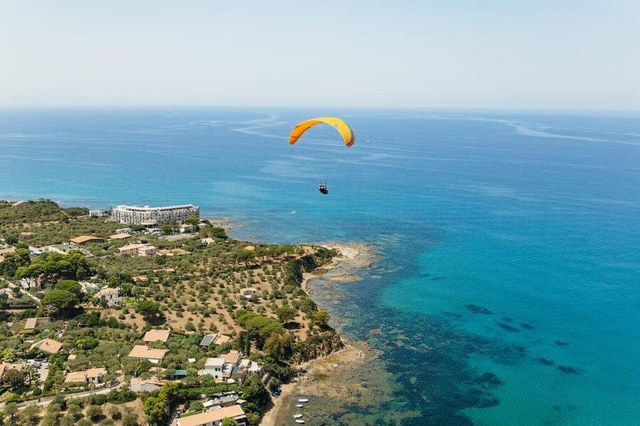 Cefalù: Tandem Paragliding Flight and GoPro13 Video - GoPro13 photos and video from the air