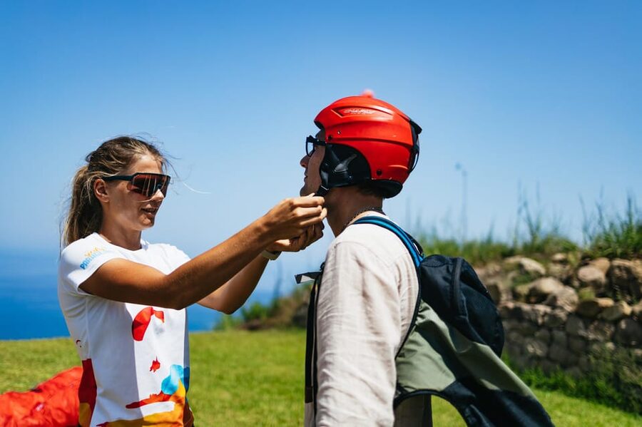 Cefalù: Tandem Paragliding Flight and GoPro13 Video - A gentle landing on the beach