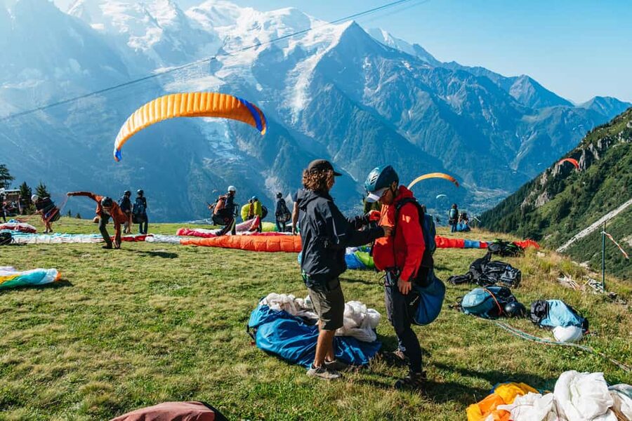 Chamonix: Tandem Paragliding Flight - Why the pilots make such a difference