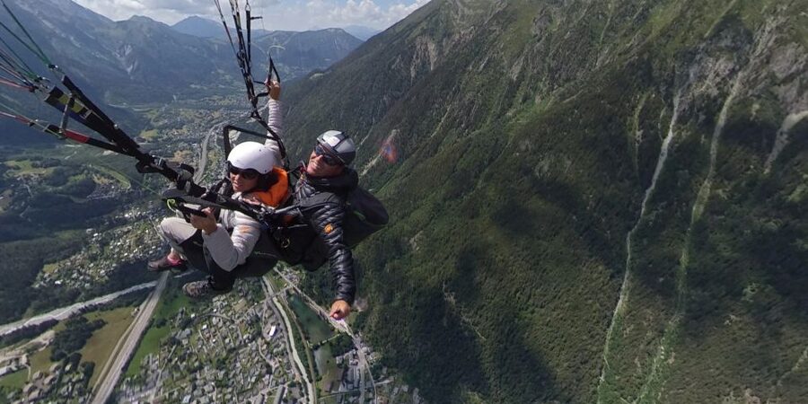 Chamonix: Tandem Paragliding Flight with Mont-Blanc Views - How the guides shape the experience