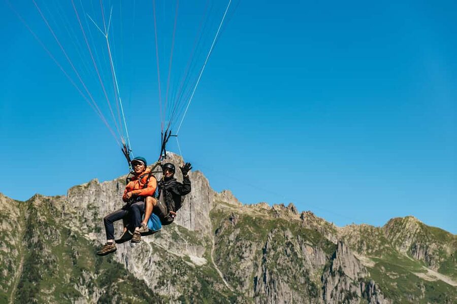 Chamonix: Tandem Paragliding Flight - The 20-minute flight over the Mont Blanc range