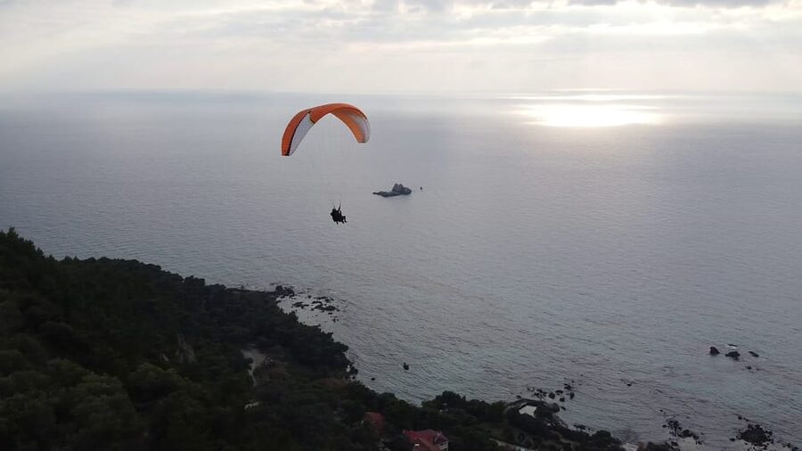 Corfu: Paragliding Tandem Flight Above Pelekas Town - The pilot team and the sense of safety