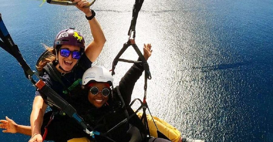 Costa Adeje: Tandem Paragliding Flight with Pickup - Meeting the pilots and preparing to fly