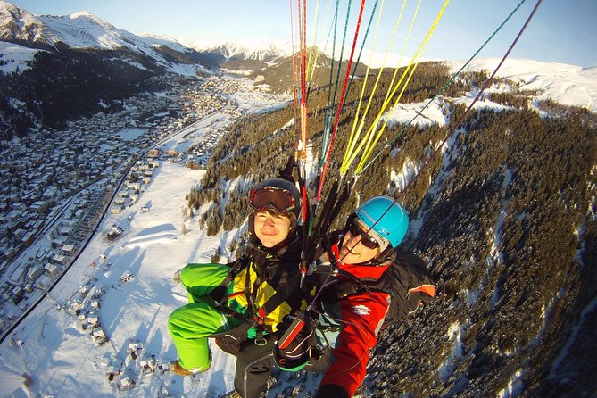 Davos Absolutely Free Flying Paragliding Tandem Flight 1'000 Meters High - Should you book Joyride Paragliding in Davos?