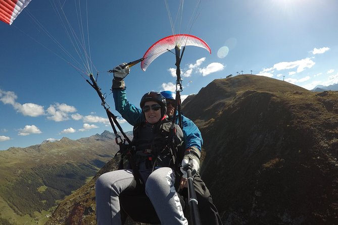 DAVOS: Paragliding For 2 Passengers - Together In The Air! (Video&Photos Incl.) - Above Davos with your partner beside you