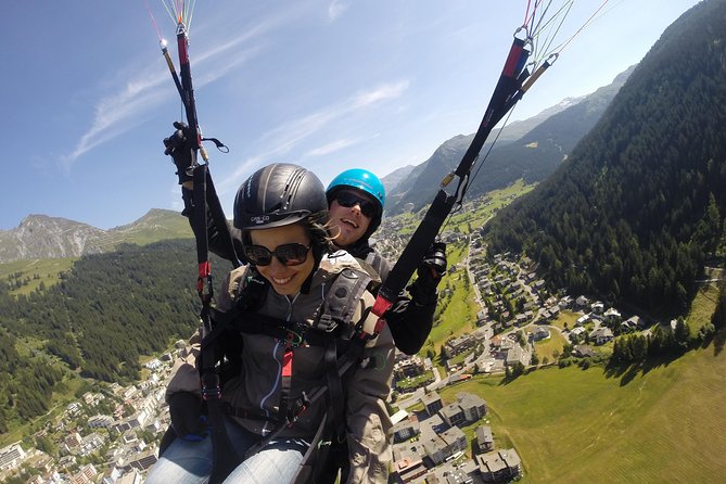 Davos Paragliding Private Tandem Pilot Half Day - Who will enjoy this most?