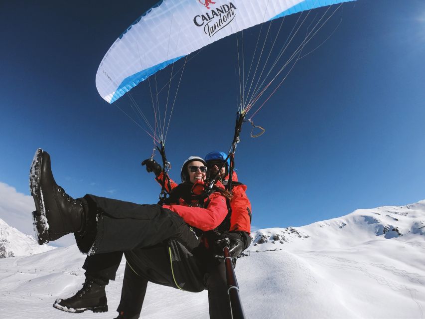 Davos: Tandem Paragliding Flight - Running a few steps into the air