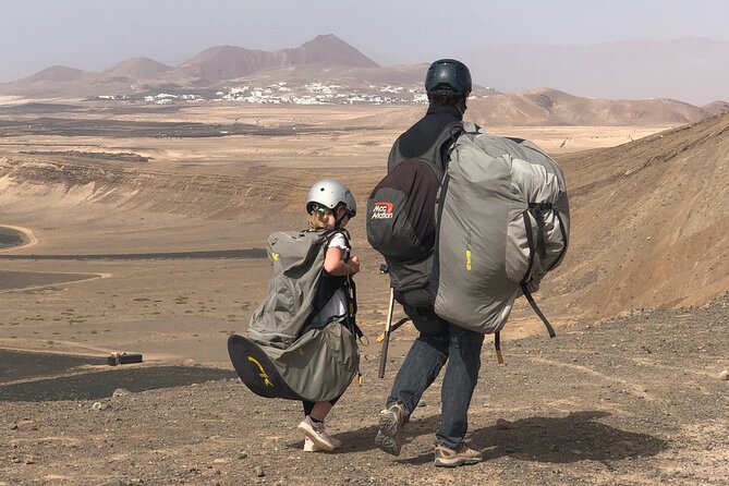 DISCOVERY FLIGHT tandem paragliding Lanzarote with pro pilot - What the meeting and preparation involve