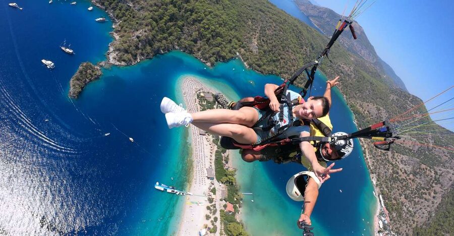 Fethiye: Babadag Tandem Paragliding Flight over Oludeniz - The 25-minute ride from the office to the mountain