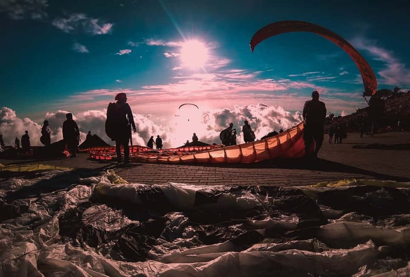 From Fethiye: Tandem Paragliding in Ölüdeniz - At the summit, safety takes center stage