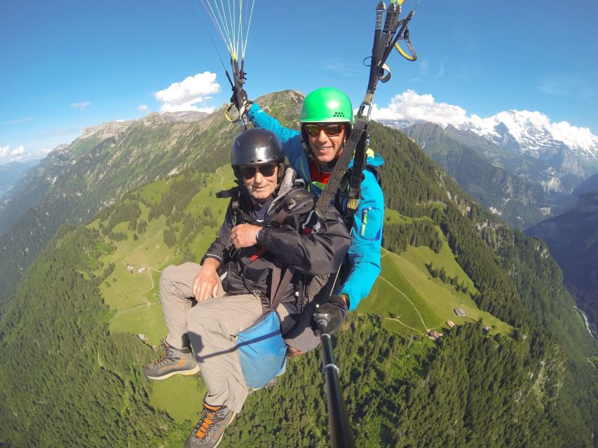 From Geneva: Paragliding and Interlaken Trip - Free time between the lakes