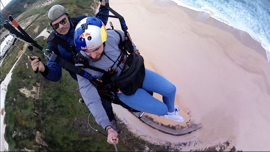 From Lisbon: Paragliding Flight with Transfers - Should you book the Lisbon paragliding flight?