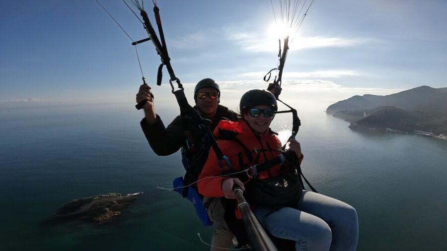 From Lisbon: Paragliding Pack (Flight+Video+Transportation) - Shared transport, small groups, and the four-hour schedule