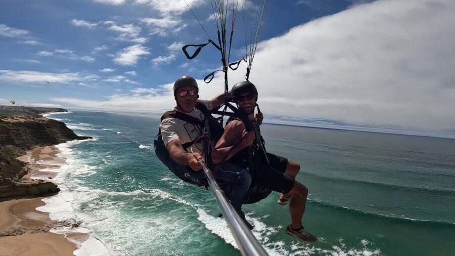 From Lisbon: Paragliding Pack (Flight+Video+Transportation) - Who will enjoy this most