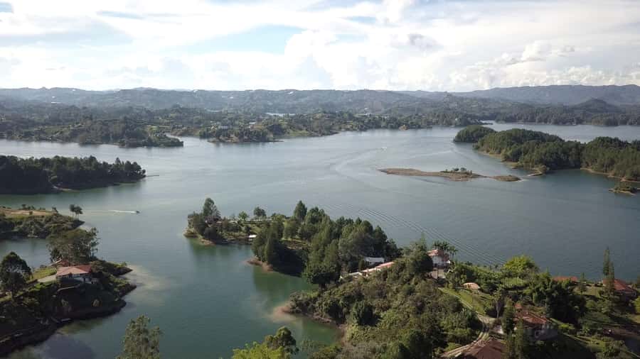 From Medellín: Paragliding Flight and Guatape Tour - Meeting the guides who shape the day