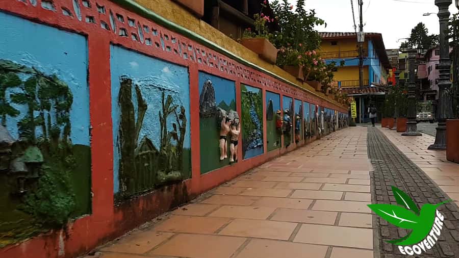 From Medellín: Paragliding Flight and Guatape Tour - Who should book this day?