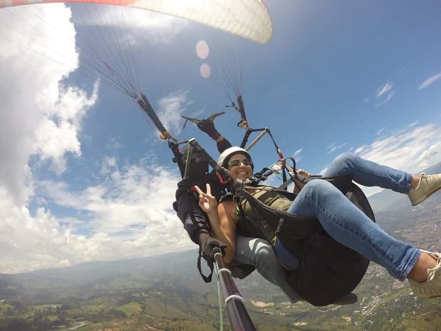 From Medellín: Paragliding Tour with GoPro Photos & Videos - A calm briefing before an exciting launch
