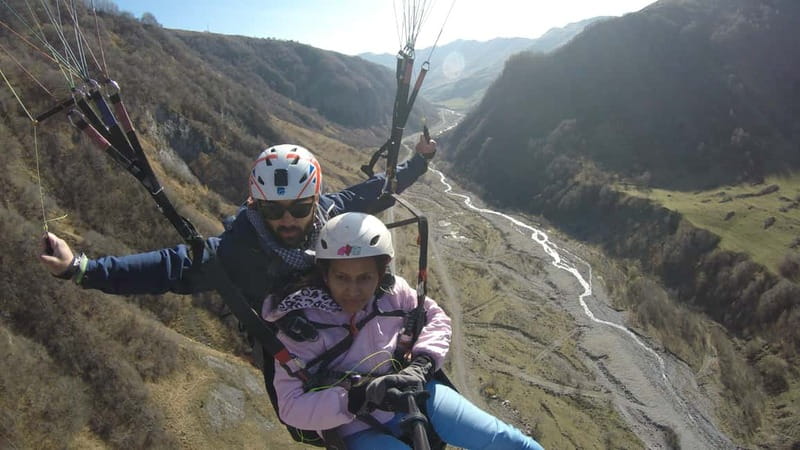 Georgia: Paragliding tandem flight in Gudauri with video - Who should book this Gudauri flight?