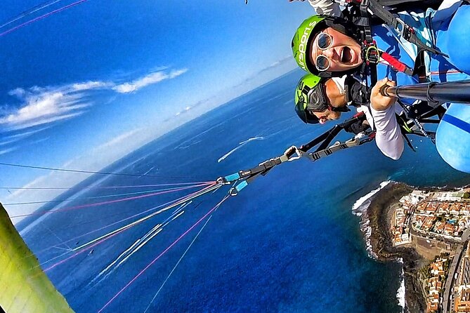 GOLD paragliding flight including videos/photos, t-shirt and a bottle of Cava - The route toward La Caleta beach