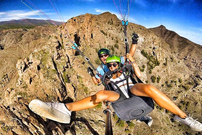 GOLD paragliding flight including videos/photos, t-shirt and a bottle of Cava - The quiet part of the flight