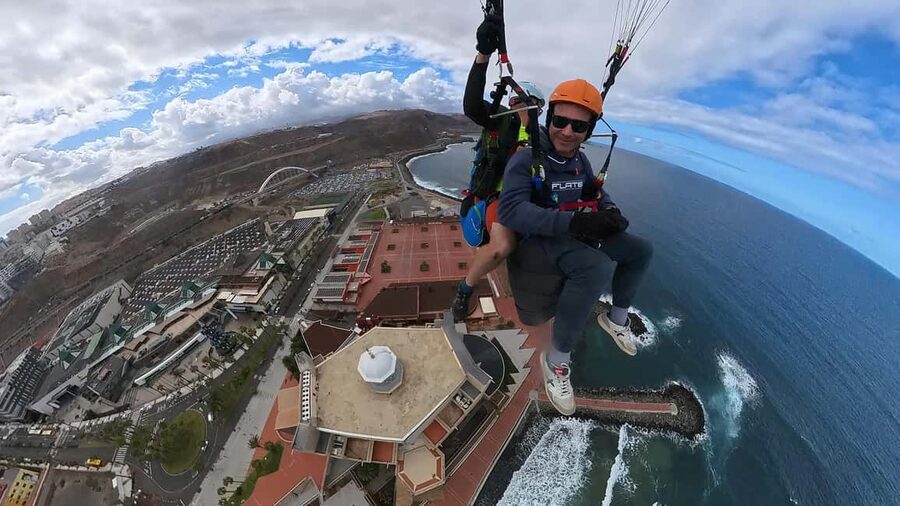 Gran Canaria: Paragliding Flight & Banana Plantation Tour - From a gentle hillside to Gran Canaria’s open sky