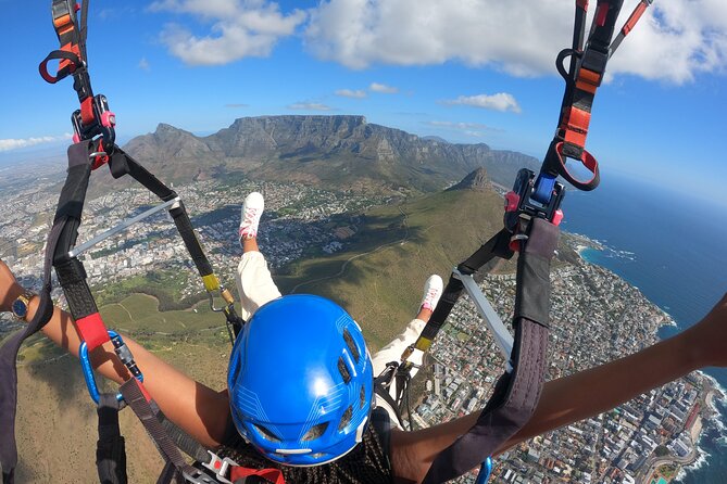 Hi5 Tandem Paragliding Cape Town - Who will enjoy this most