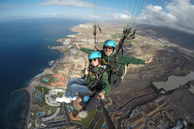 High Performance Paragliding Tandem Flight in Tenerife South - What to wear for a cold, sunny flight