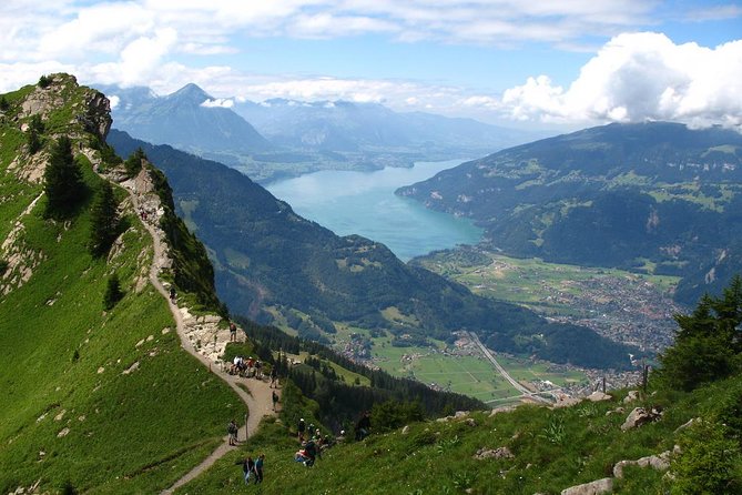 Interlaken and Paragliding Day Trip from Geneva - Who will enjoy this day most