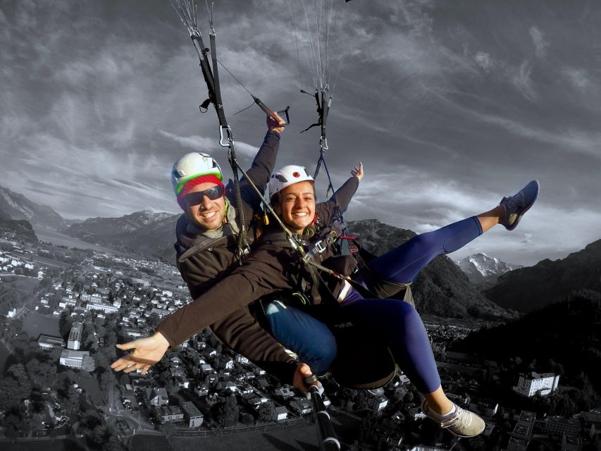 Interlaken: Paragliding Tandem High Flight - Leaving Interlaken for Beatenberg