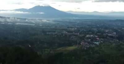 Jakarta: Paragliding on Top Mountain & Tea Plantation
