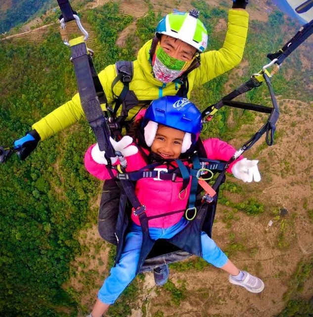 Kathmandu Paragliding : Elevate Your Adventure - What the pilot does during the flight